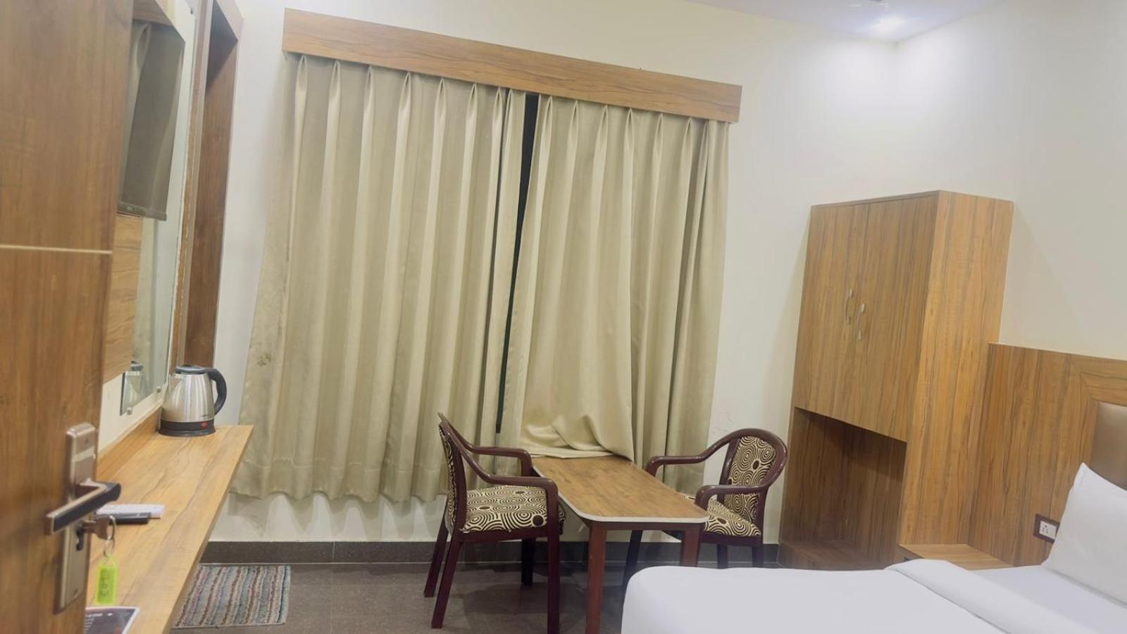 Tājganj Hotel Gt International מראה חיצוני תמונה